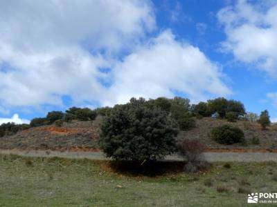 Cascada,Mina de Aguacae; las merindades cascadas marcha nordica horcajo de la sierra majaelrayo